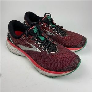 Brooks Ghost 11 women’s size 9